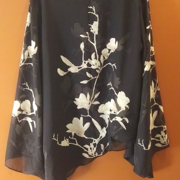❤️ 3 for $30❤️Long sleeve blouse - Picture 1 of 5